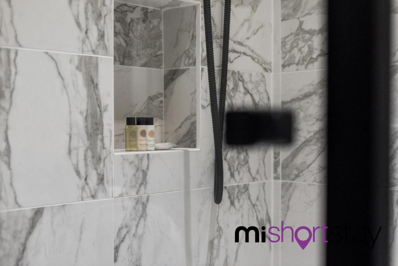 The Residence Fitzrovia - Private One Bedroom Apartment With Own Entrance Londen Buitenkant foto