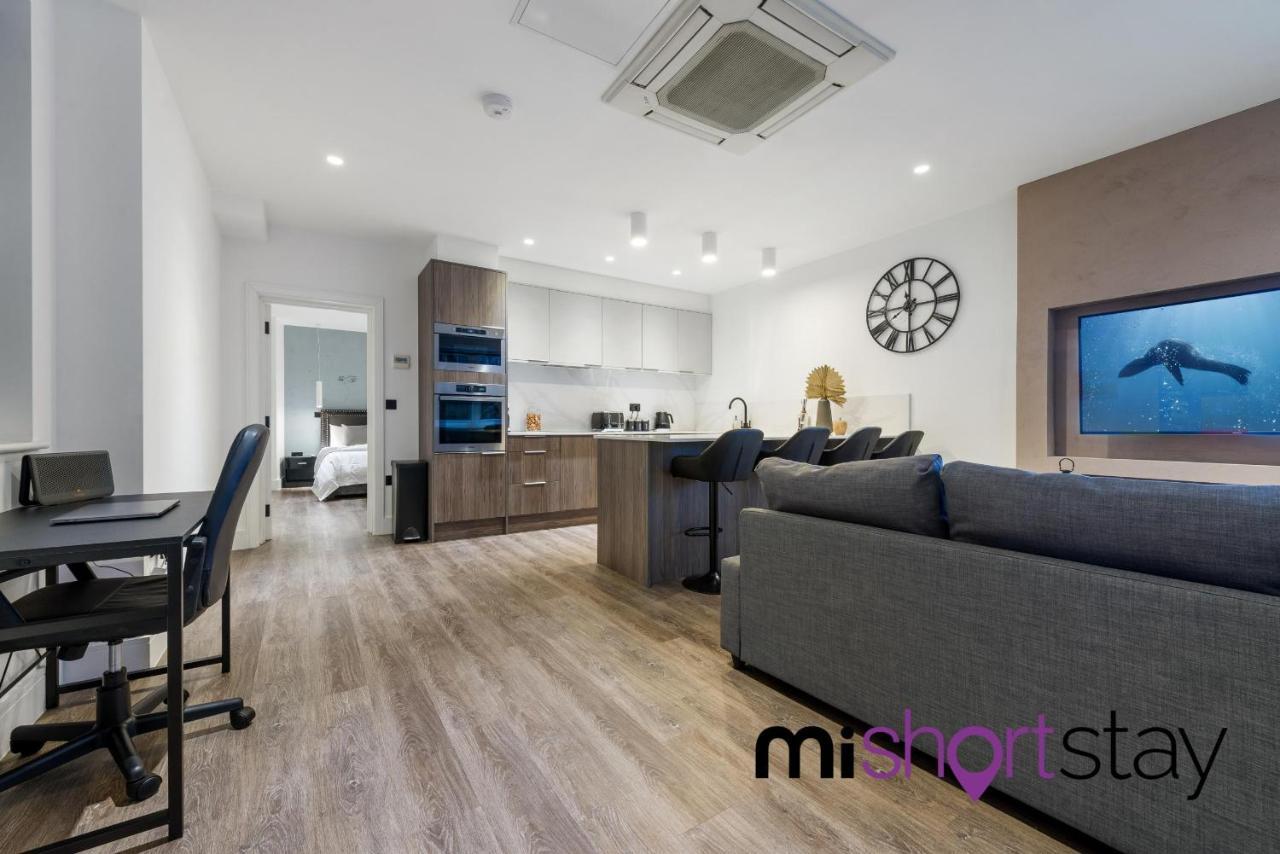 The Residence Fitzrovia - Private One Bedroom Apartment With Own Entrance Londen Buitenkant foto